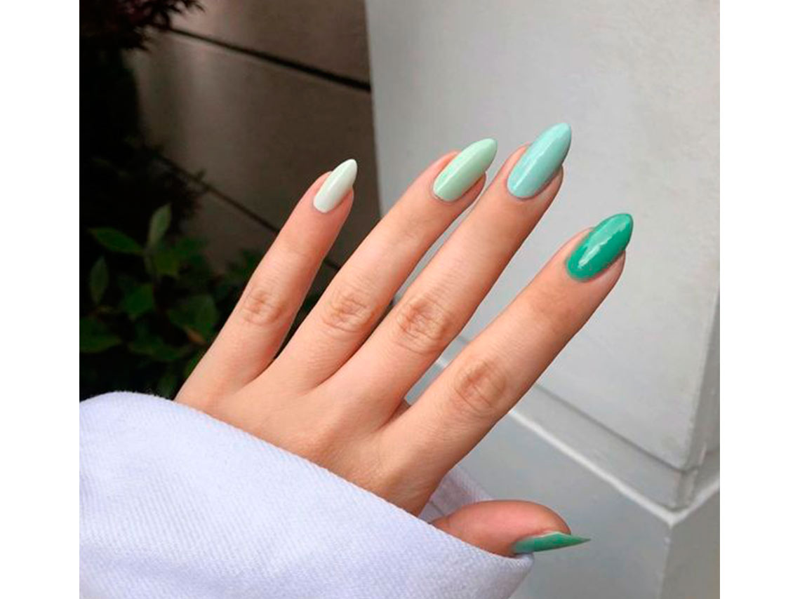 10 ideas de uñas de colores de moda para el verano 2021