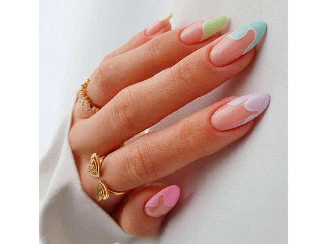 10 ideas de uñas de colores de moda para el verano 2021