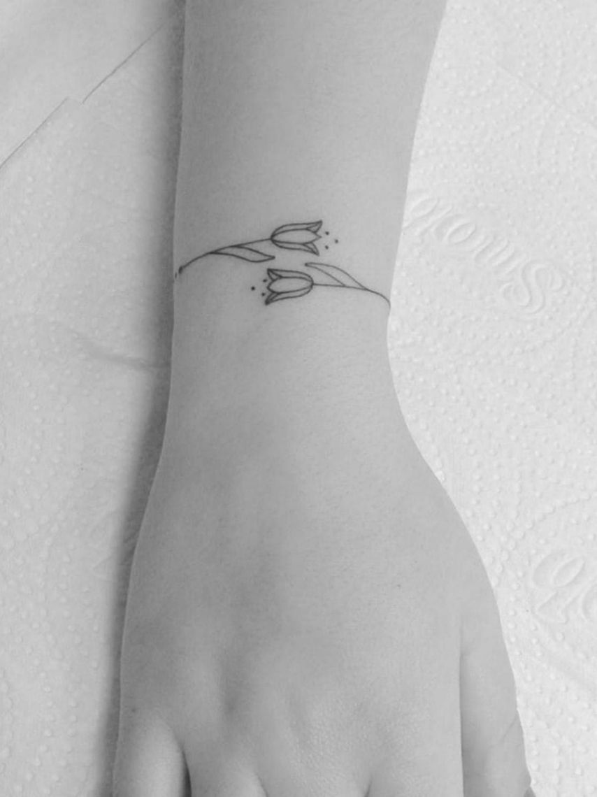 10-tatuajes-delicados-de-pulsera-que-no-puedes-dejar-pasar-2