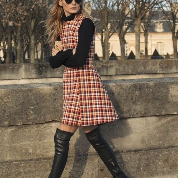 vestidos con botas perfectos para el otoño