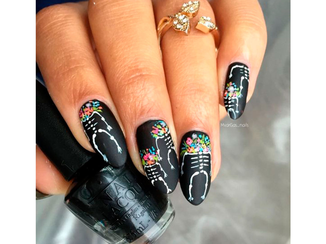 10 uñas inspiradas en catrinas para el Día de Muertos