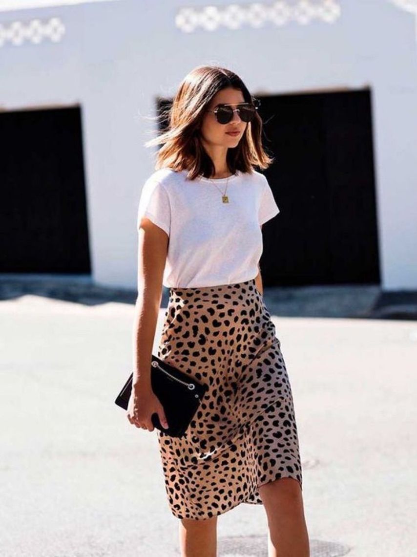 10-outfits-animal-print-ideales-para-destacar-en-la-oficina-1