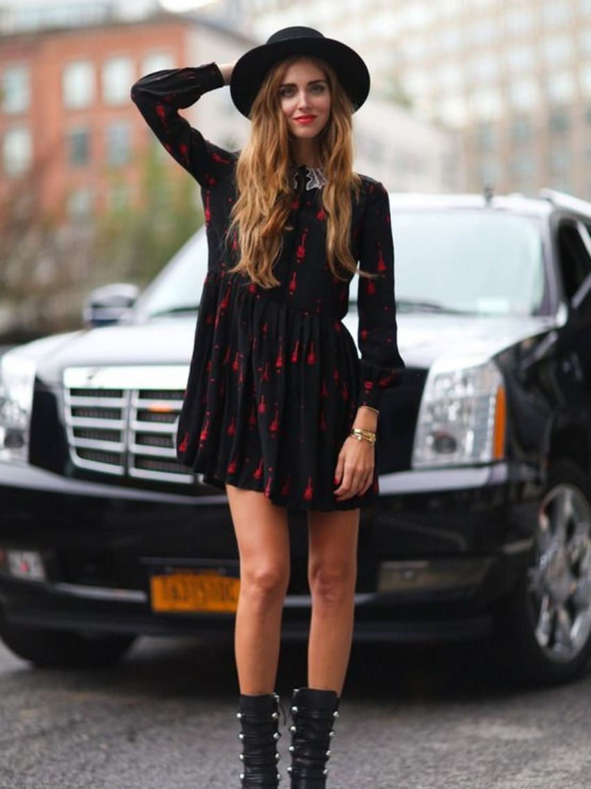 10-outfits-con-sombrero-negro-perfectos-para-otono-6