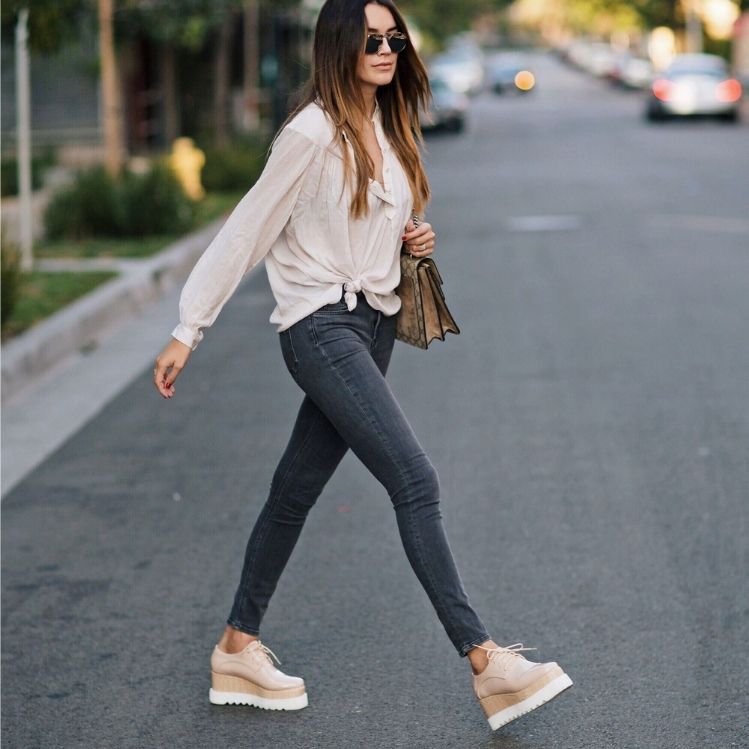 10 outfits con zapatos de plataforma para ir cómoda a trabajar | Mujer de 10