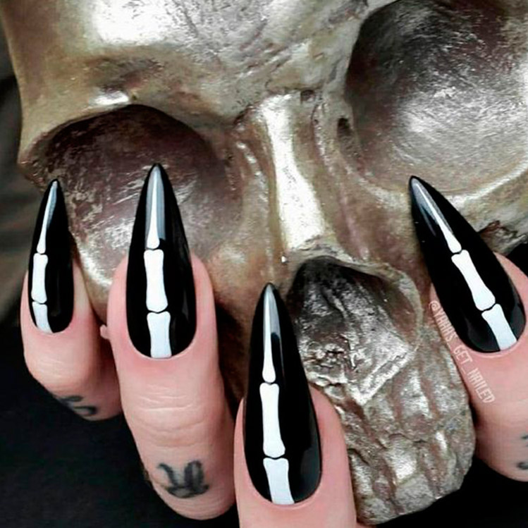 10 uñas de Halloween fáciles de hacer que son casi como un disfraz