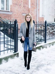 Outfits de invierno con jeans para sentirte cómoda en la oficina