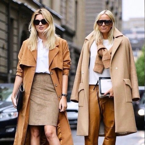 10 outfits elegantes con abrigos beige para regresar a la oficina 7