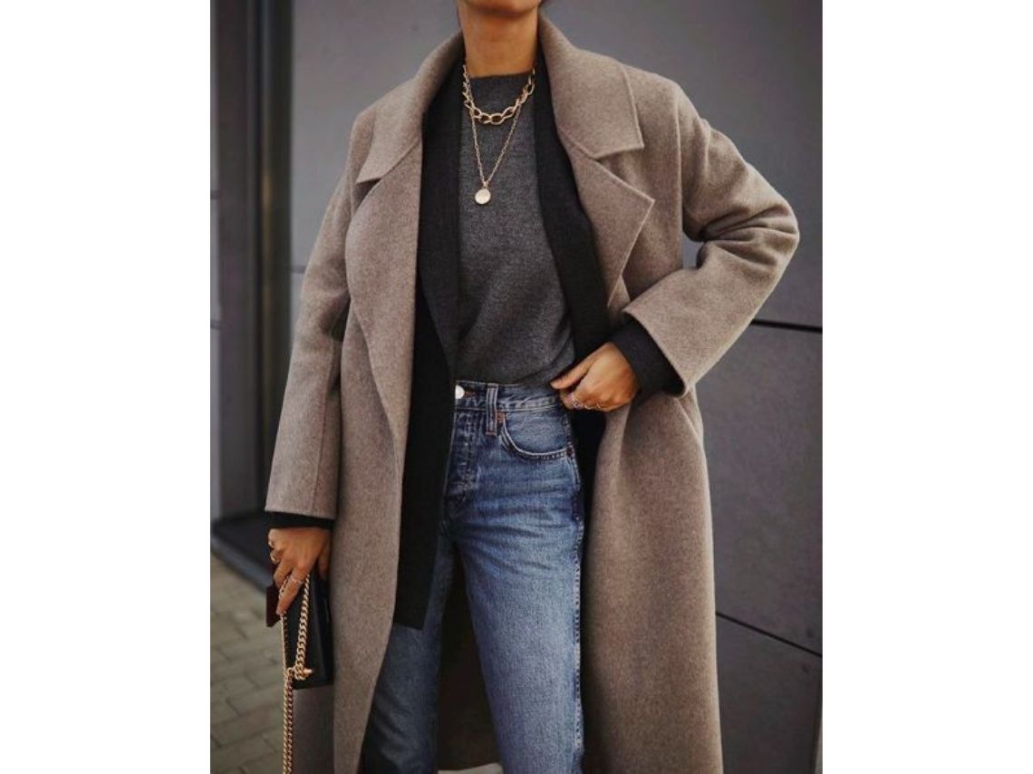 10 outfits elegantes con abrigo perfectos para otoño-invierno 2021