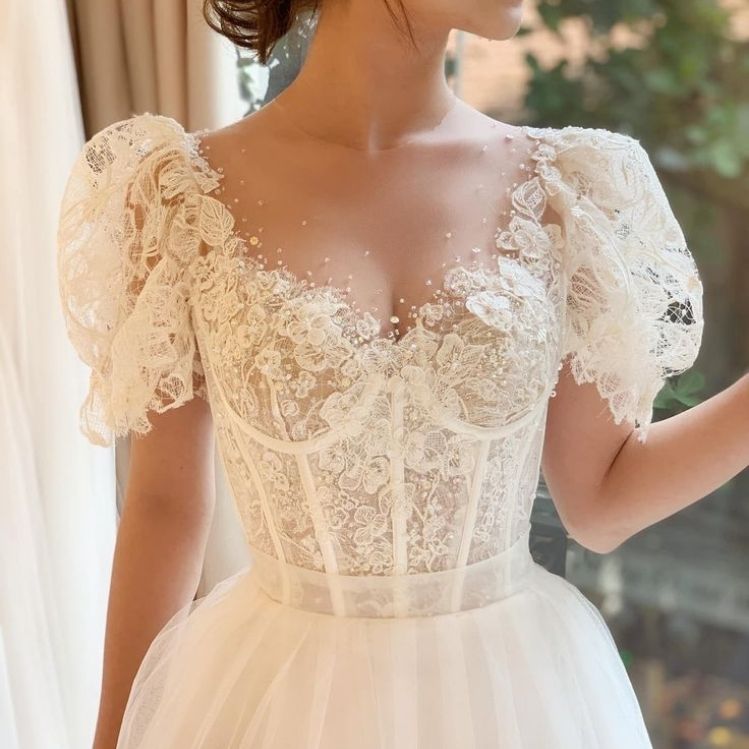 Los 10 vestidos de novia más elegantes para una boda civil