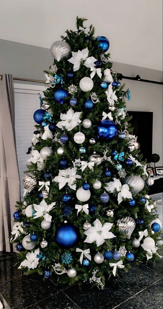 10 árboles de Navidad blancos ultra elegantes y sencillos 11