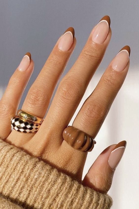 10 ideas de uñas nude ultra elegantes para llevar en invierno 11