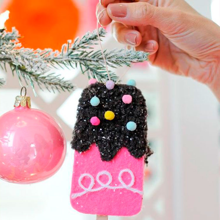10 esferas navideñas hechas a mano que puedes hacer en 5 minutos