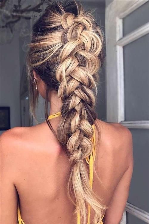 10 peinados bonitos y fáciles con trenzas para la cena de Año Nuevo 4