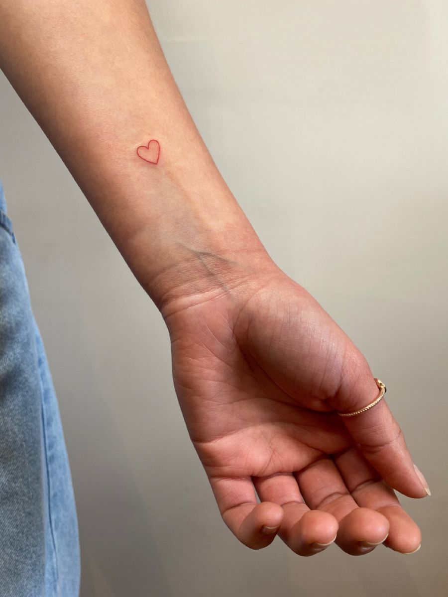 10 tatuajes mini que atraerán la suerte en el amor 9