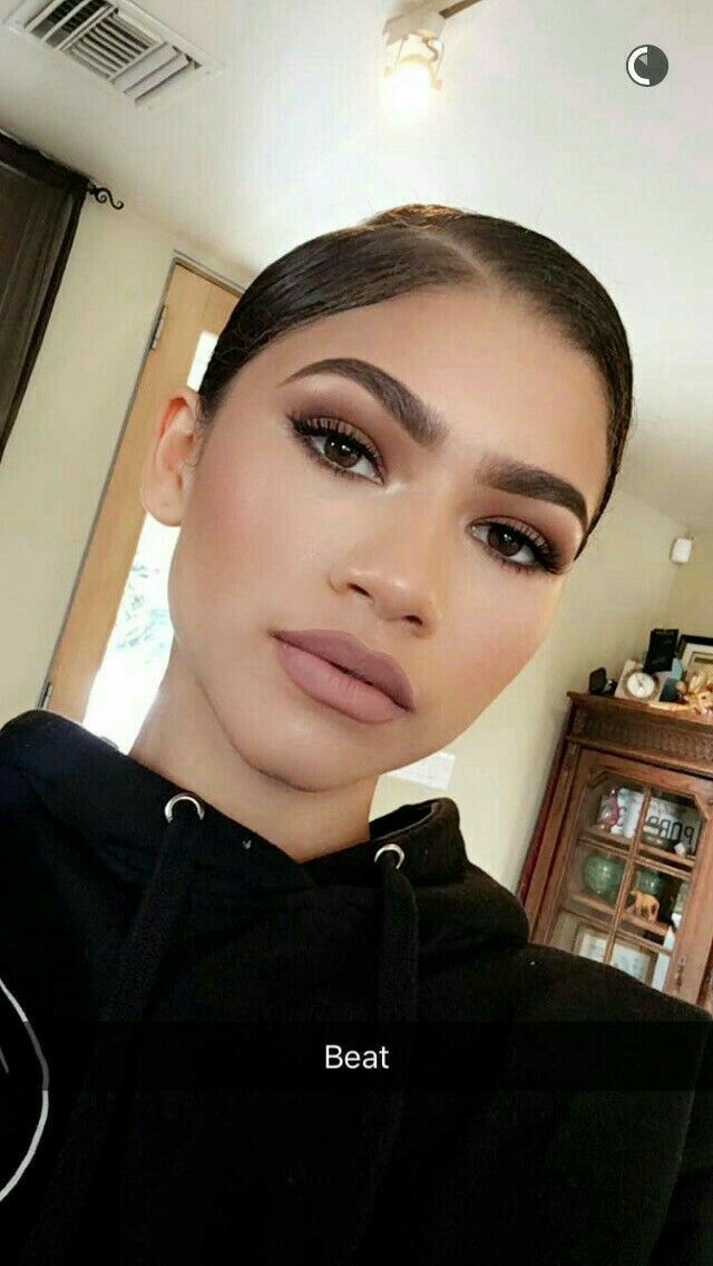 10 maquillajes para morenas inspirados en Zendaya 3