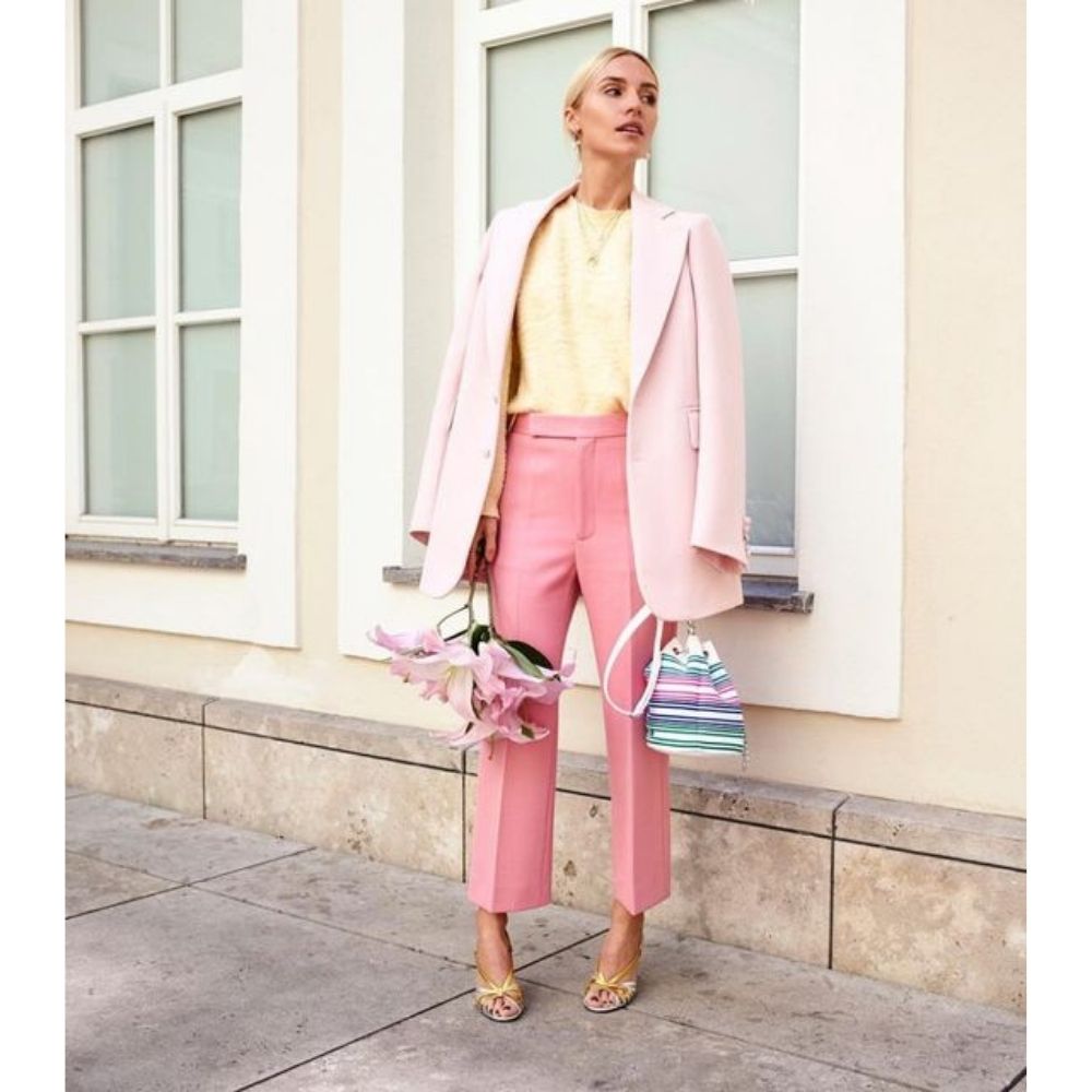 8 outfits con colores pasteles que puedes usar para el trabajo