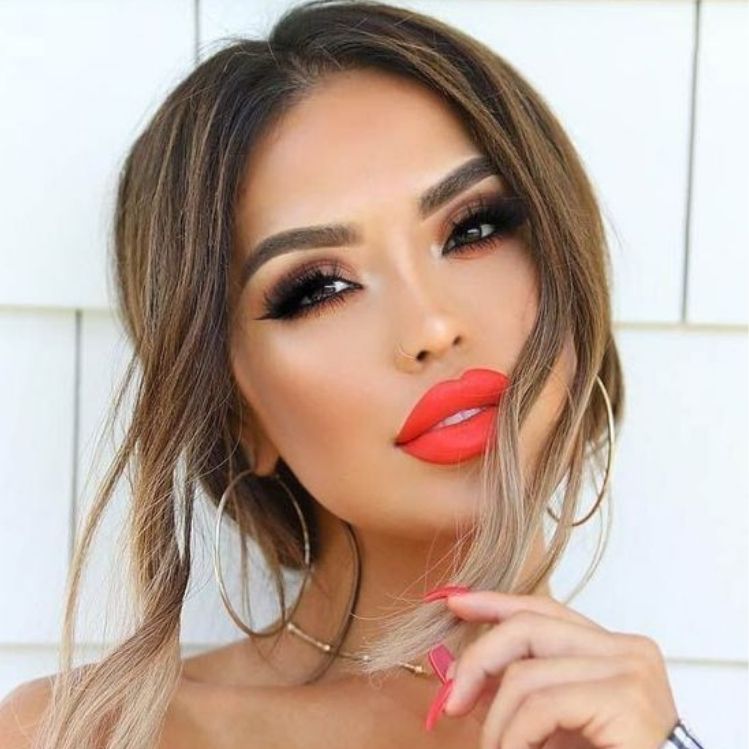 Los 7 tonos de labiales que necesitas si eres de piel morena