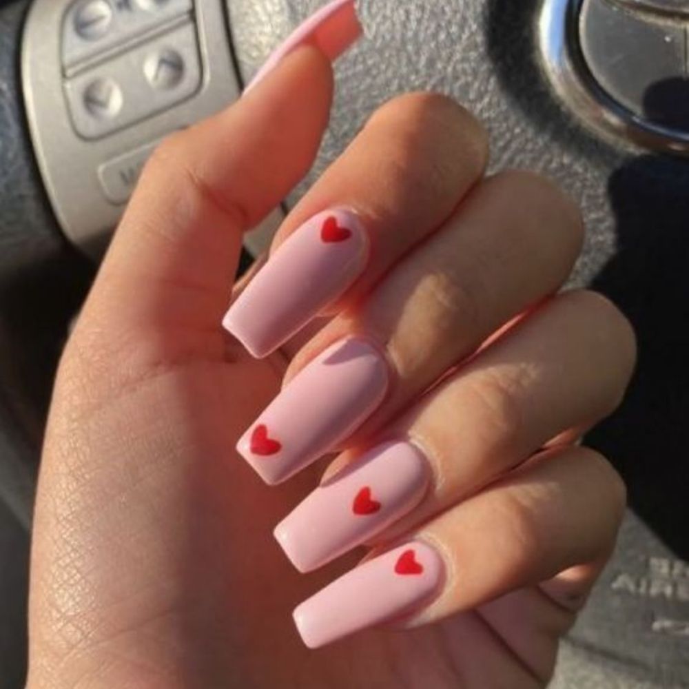 10 ideas de uñas para San Valentín para lucir fantástica