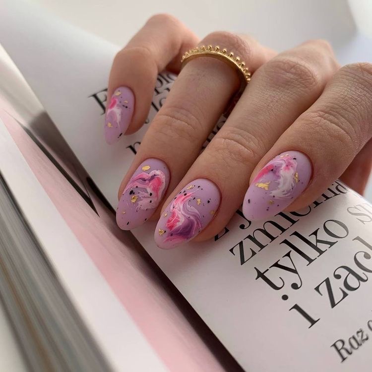 10 diseños de uñas rosas y elegantes para usar en San Valentín 5