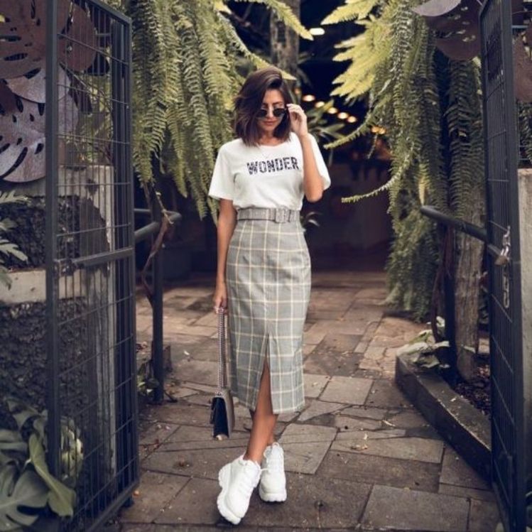 10 outfits con tenis blancos de plataforma para tener mucho estilo | Mujer  de 10