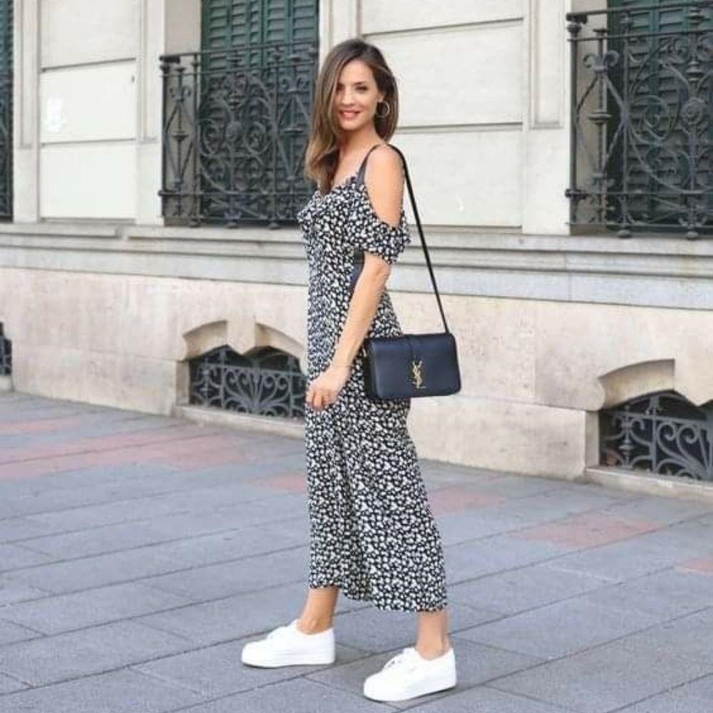 10 outfits con tenis blancos de plataforma para tener mucho estilo | Mujer  de 10