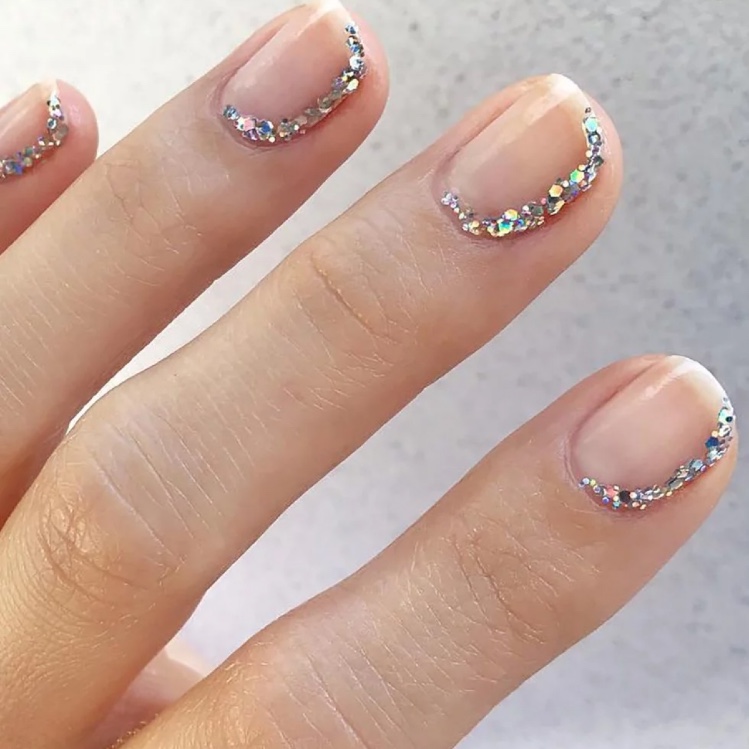10 diseños de uñas minimalistas que se ven bien todo el año