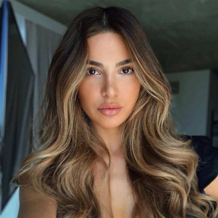 7 colores de cabello que te hacen ver más joven
