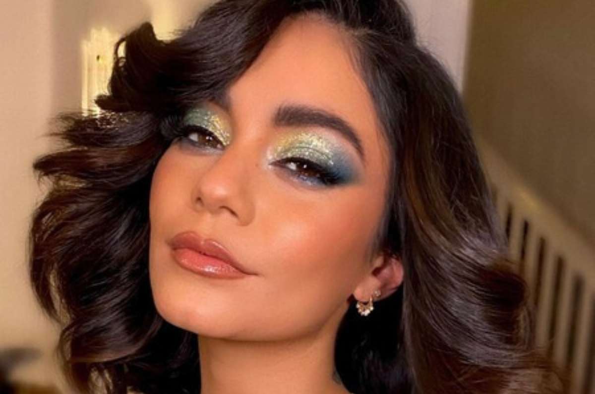 5 maquillajes en color azul perfecto para piel morena