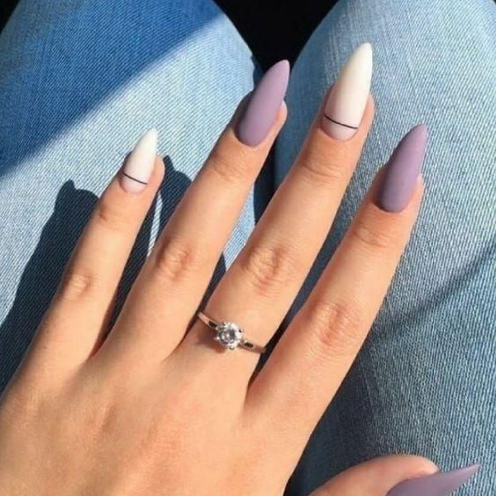 10 diseños de uñas moradas elegantes para ir a trabajar