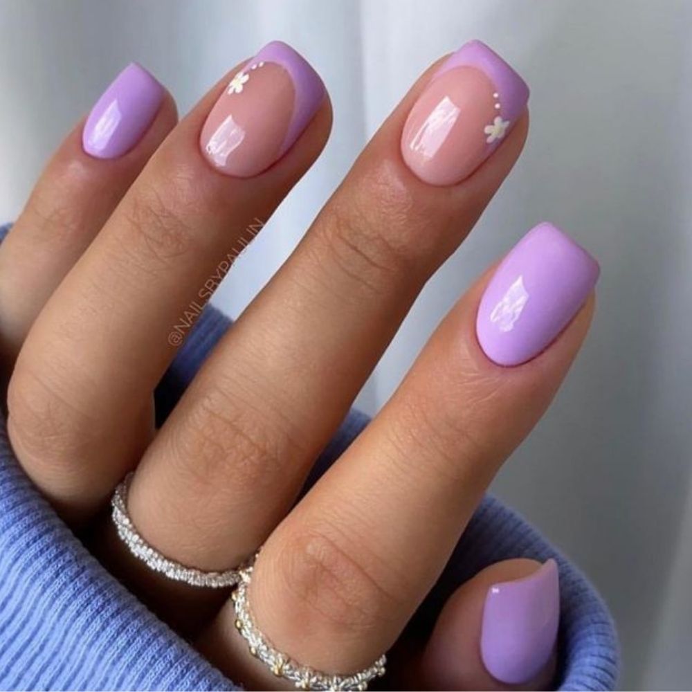 10 diseños de uñas lilas decoradas de moda este 2022