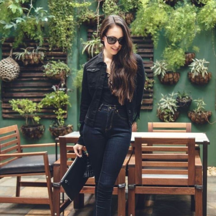 10 outfits con chamarras de mezclilla negras que debes intentar | Mujer de  10