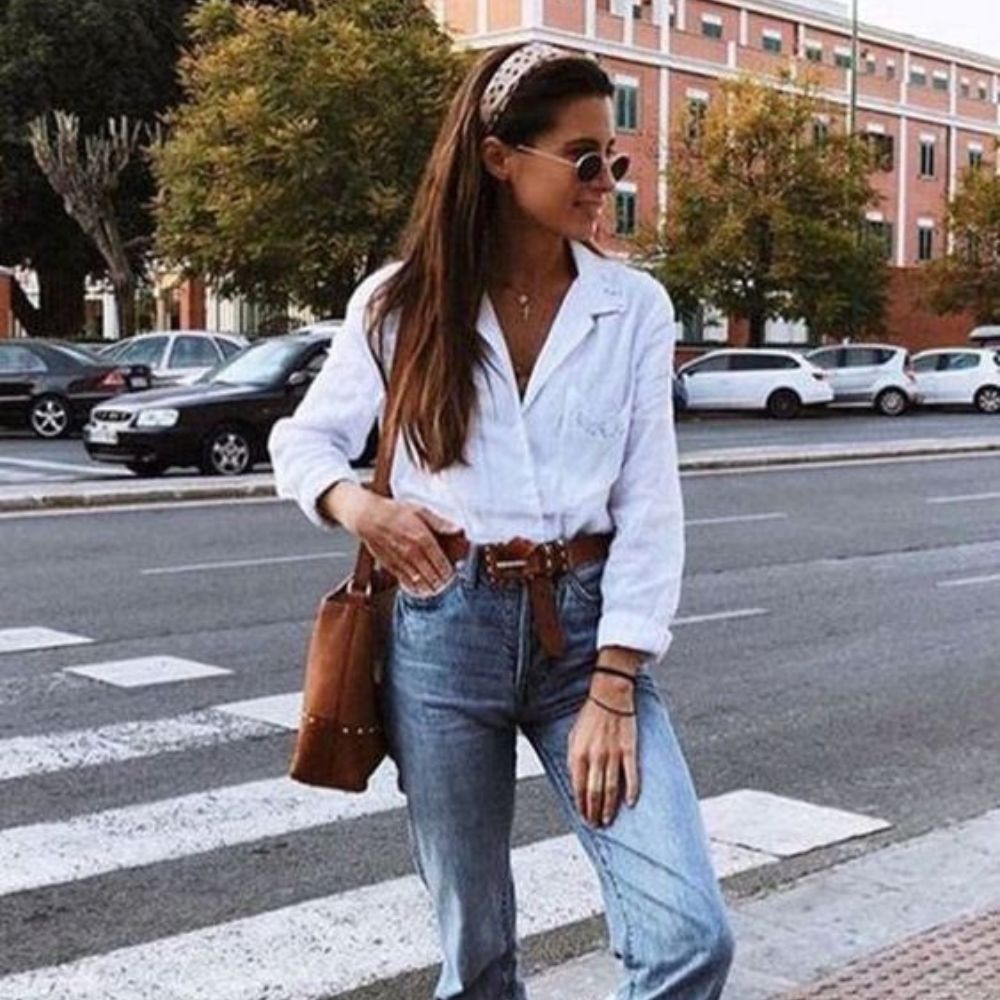 acción Proceso Extranjero 10 outfits con jeans claros que te harán lucir perfecta en la oficina