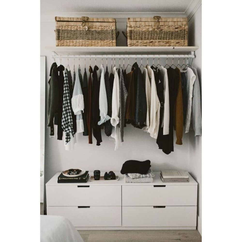 10 ideas para acomodar un closet pequeño y aprovechar los espacios