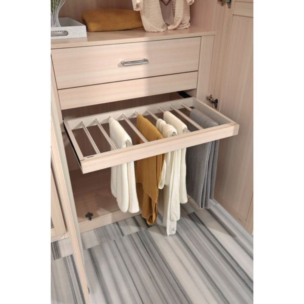 10 ideas para acomodar un closet pequeño y aprovechar los espacios