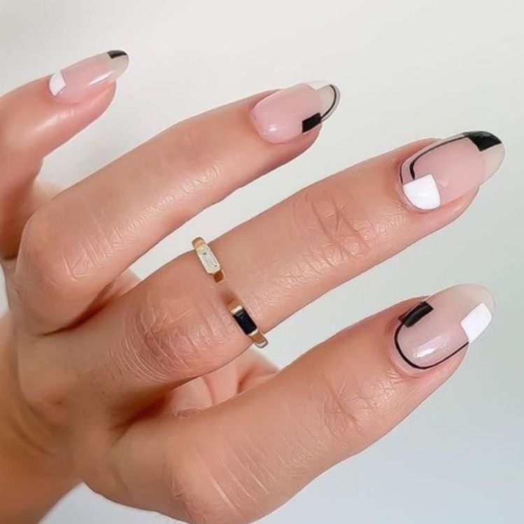10 diseños de uñas minimalistas en blanco y negro para la oficina
