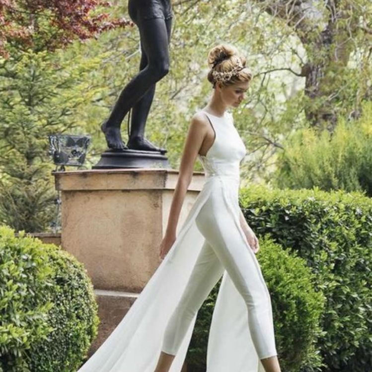 10 looks con jumpsuit para verte increíble en tú boda civil en el 2022