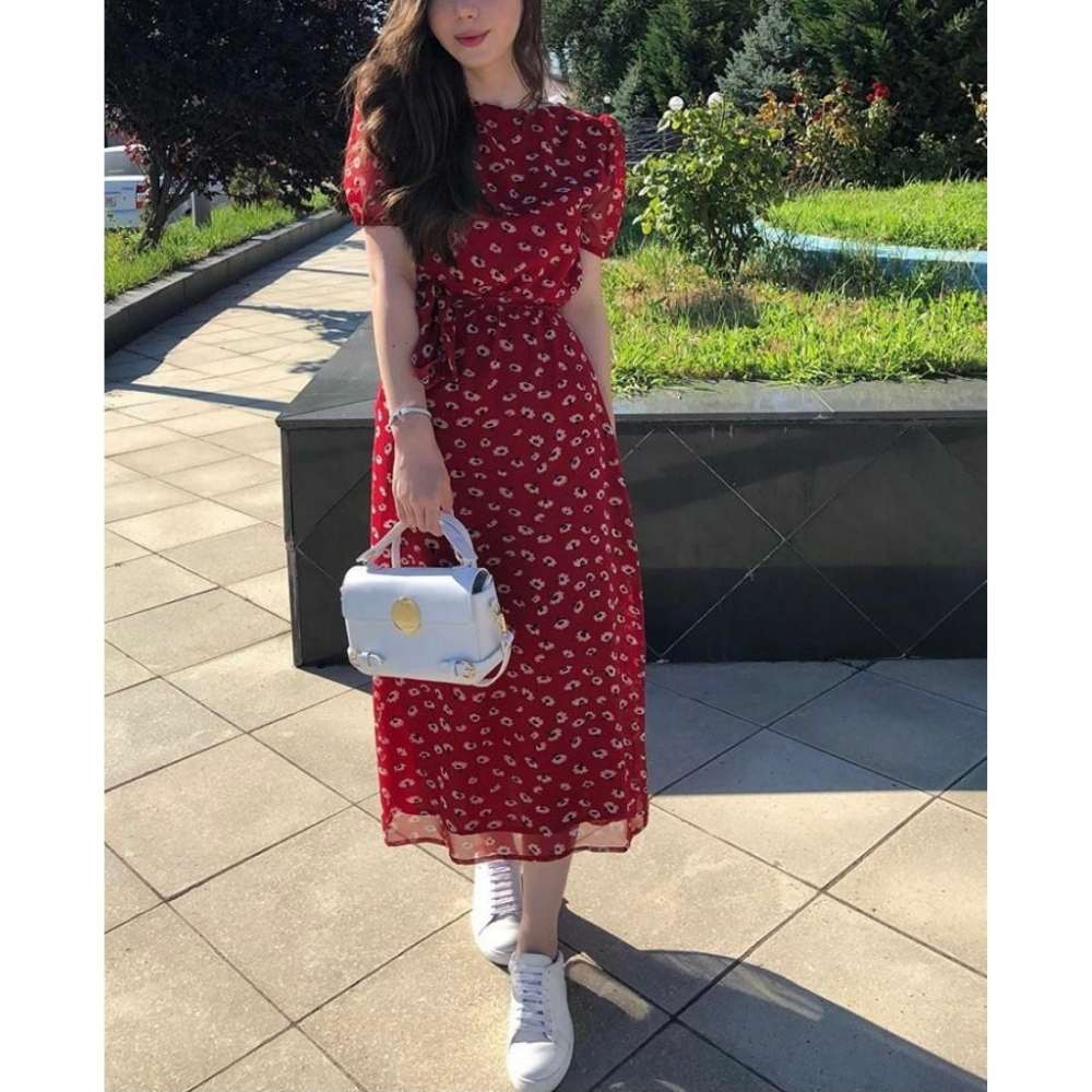 Luce elegante con un vestido y tenis 5 outfits fáciles para no verte fachosa camino a la oficina