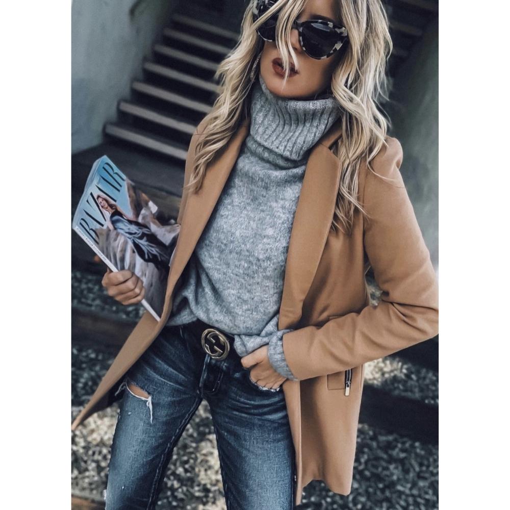 Acompaña tu look de turtle neck con un abrigo 7 ideas para usar suéter de tortuga sin que se te salga la papada