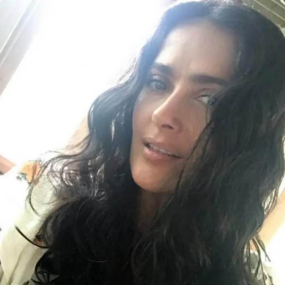 salma hayek se muestra al natural