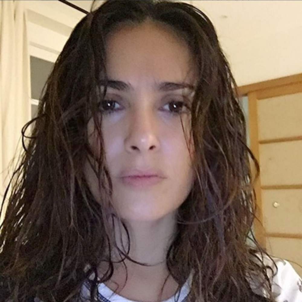 salma hayek se muestra al natural