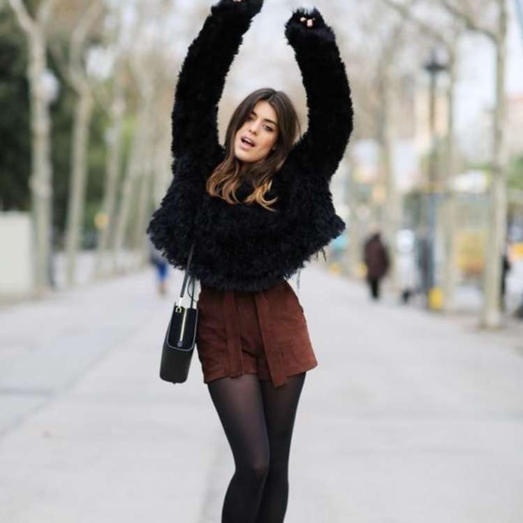 10 outfits negros con café ideales para usarlos este otoño