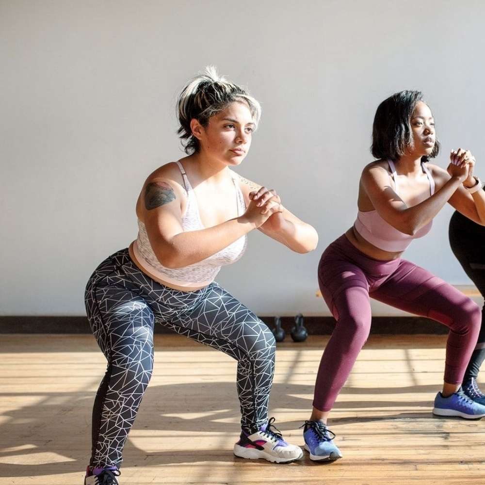 Agrega un poco de cardio a tu rutina 5 ejercicios para glúteos y pierna para estar más durita