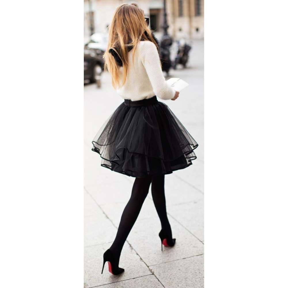 Las mallas son un elemento elegante e imprescindible para cualkquier look en días fríos 7 ideas para lucir falda de tul y verte elegante