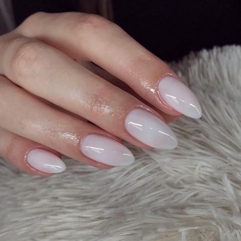 Milky nails: todo lo que debes saber para lograr las uñas de Hailey Bieber 0