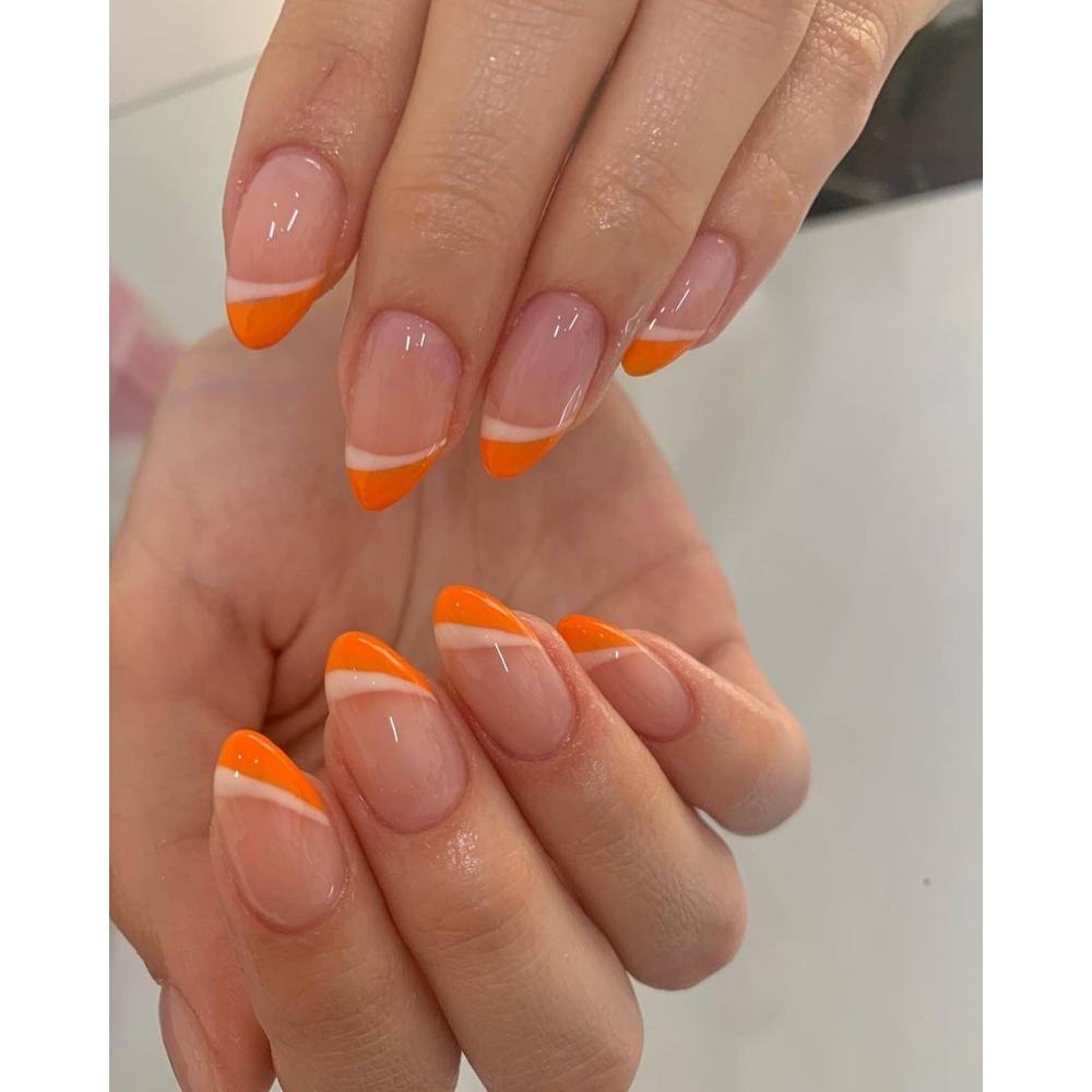 7 diseños fáciles de uñas naranjas para lucir este otoño