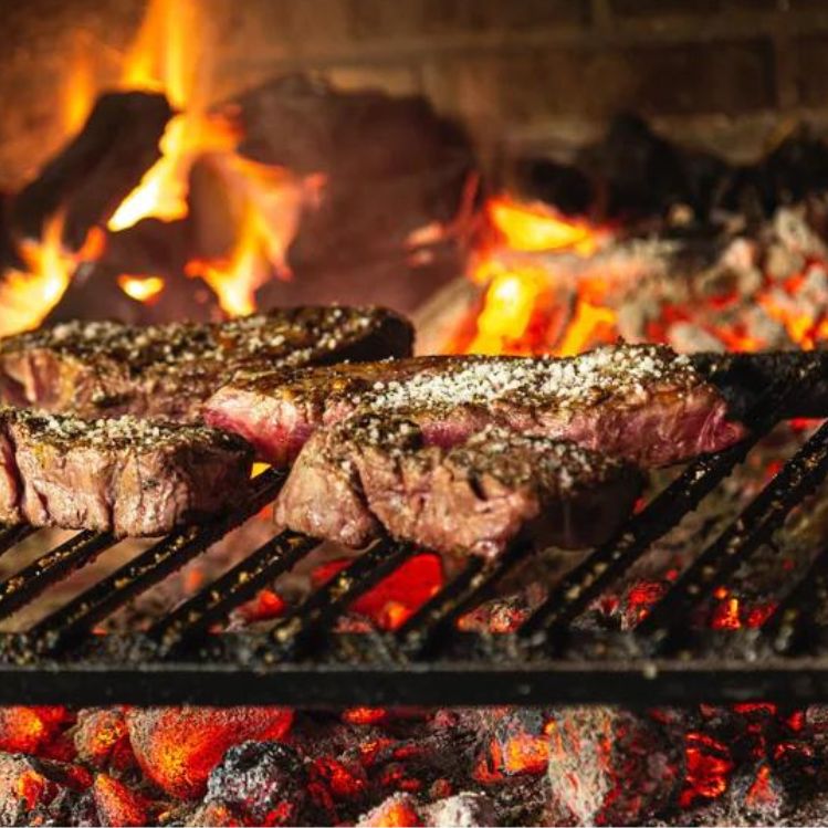 Maggi te regala un kit para que se arme la carnita asada