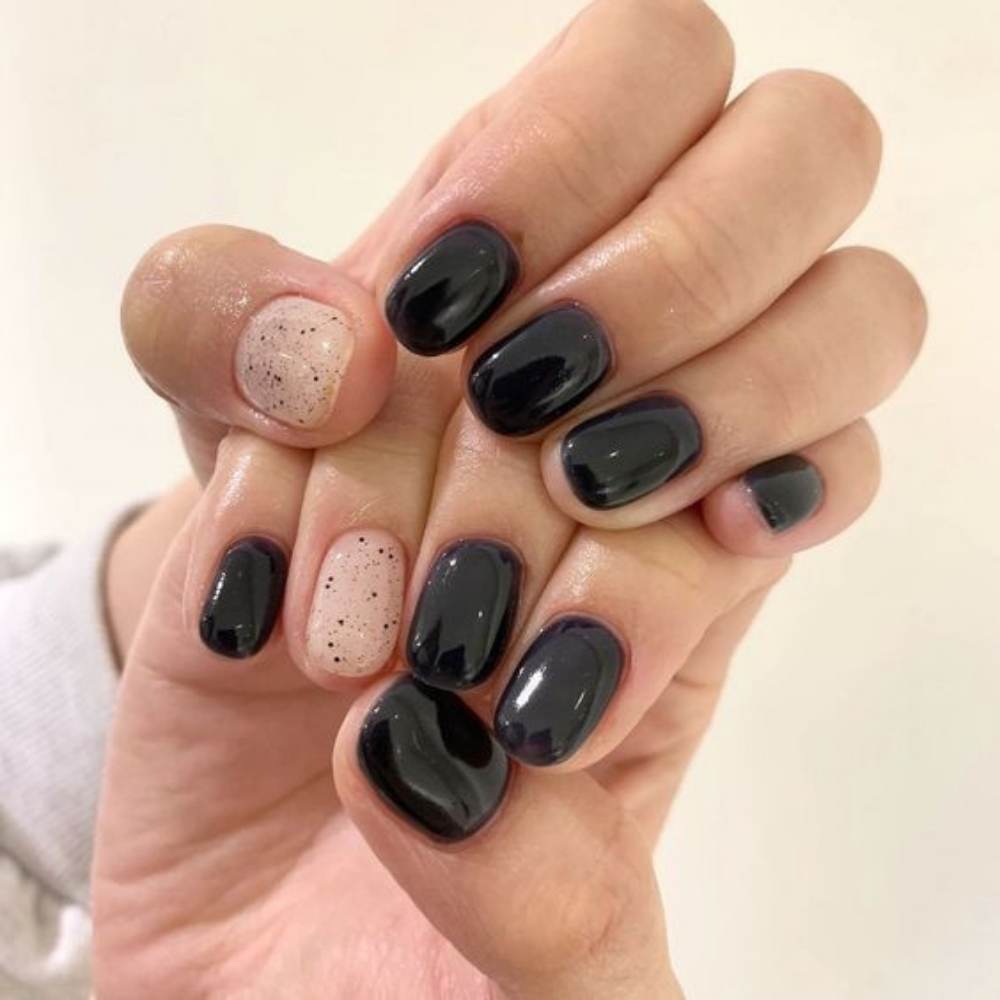 uñas negras otoño