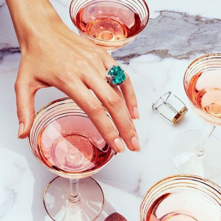 5 vinos rosados para tomar con tus amigas y lucirte en tu próxima reunión