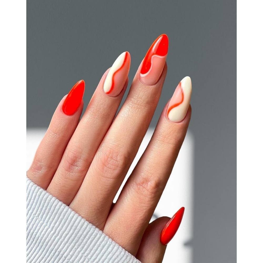 7 diseños fáciles de uñas naranjas para lucir este otoño