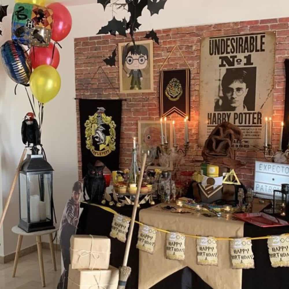 10-ideas-de-decoracion-que-necesita-tener-tu-cumple-26–harry-potter-min-1